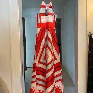 Kivenst Halter Dress. Size Small NWT